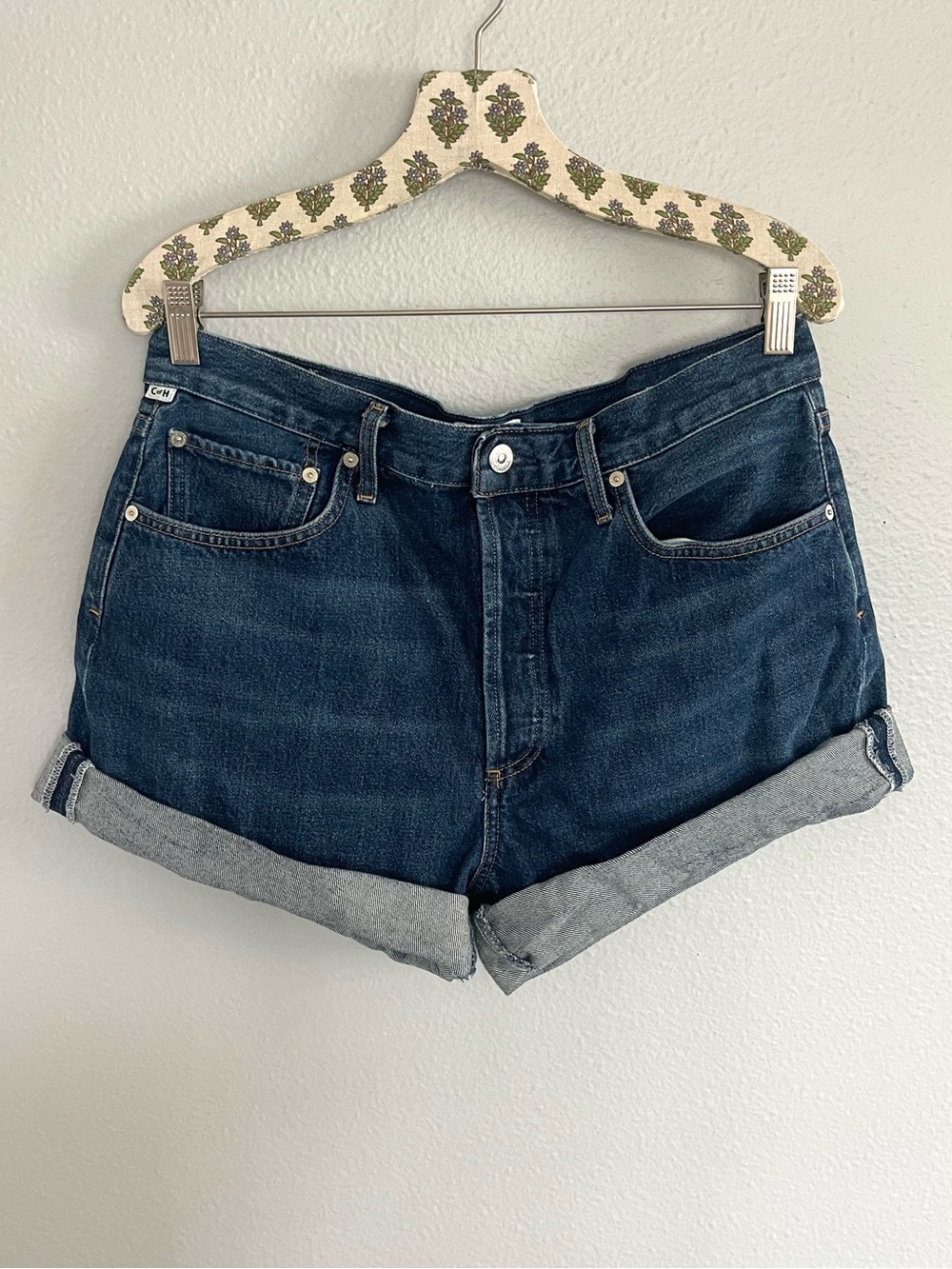 Dark Blue Denim “Marlow” Roll-Cuff Women’s Shorts Citizens of Humanity